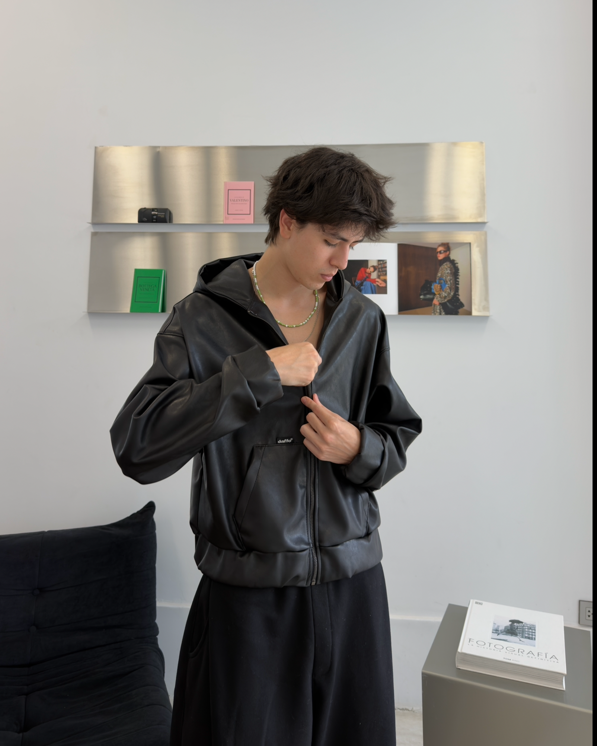 Zip up cropped leather black